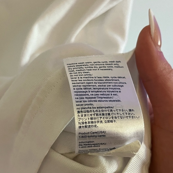 SOLD - TOMMY HILFIGER T-SHIRT - SIZE XS - Picture 5 of 5